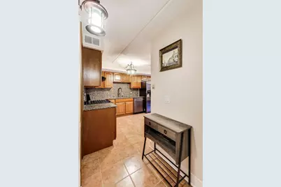 6300 W Montrose Avenue #305, Chicago, IL 60634 - Photo 5