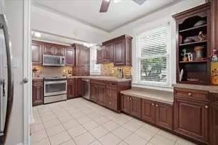 1406 W Empire St, Bloomington, IL 61701 - Photo 7