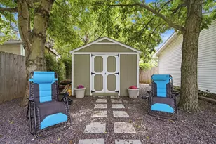 1406 W Empire St, Bloomington, IL 61701 - Photo 25