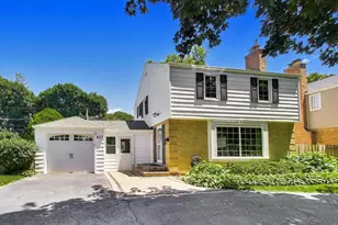 623 S Arlington Heights Rd, Arlington Heights, IL 60005 - Photo 1