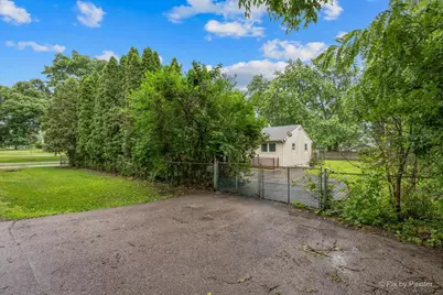 9011 W Sunset Drive, Wonder Lake, IL 60097 - Photo 33