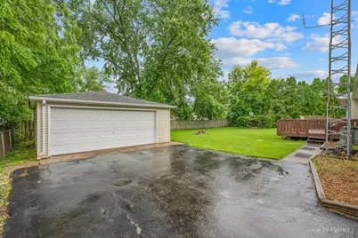 9011 W Sunset Drive, Wonder Lake, IL 60097 - Photo 31
