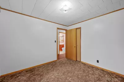 9011 W Sunset Drive, Wonder Lake, IL 60097 - Photo 17