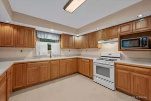 9011 W Sunset Dr, Wonder Lake, IL 60097 - Photo 13