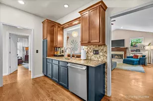 151 Center St, Crystal Lake, IL 60014 - Photo 11