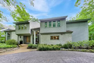 395 Cedar Ave, Highland Park, IL 60035 - Photo 1