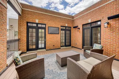 1852 W Wellington Avenue, Chicago, IL 60657 - Photo 29