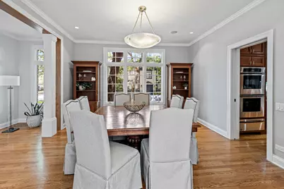 1852 W Wellington Avenue, Chicago, IL 60657 - Photo 9