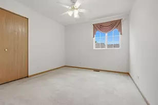 1758 Edith Ln, Aurora, IL 60504 - Photo 9