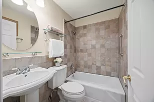 1 Maple Tree Ct, Elmhurst, IL 60126 - Photo 21