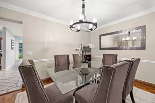 1 Maple Tree Ct, Elmhurst, IL 60126 - Photo 7