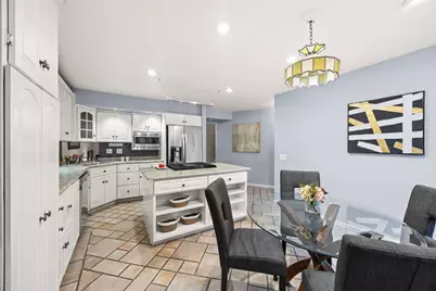 1 Maple Tree Court, Elmhurst, IL 60126 - Photo 5