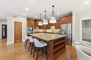 451 Lowell Ave, Glen Ellyn, IL 60137 - Photo 5