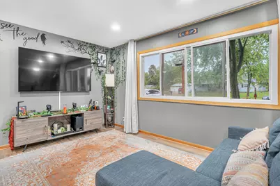 442 W Auburn Lane, Crete, IL 60417 - Photo 3