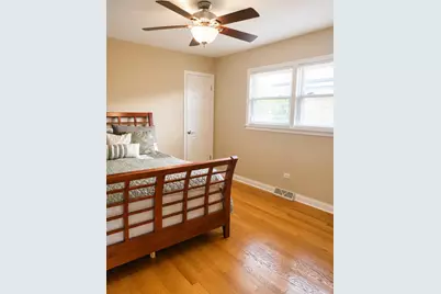 8630 S Kilbourn Avenue, Chicago, IL 60652 - Photo 11