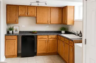 8630 S Kilbourn Ave, Chicago, IL 60652 - Photo 15