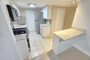 1950 Kenilworth Cir, Hoffman Estates, IL 60169 - Photo 13