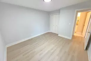 1950 Kenilworth Cir, Hoffman Estates, IL 60169 - Photo 9