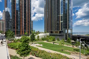 211 N Harbor Dr, Chicago, IL 60601 - Photo 37