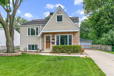 117 S Erie Street, Wheaton, IL 60187 - Photo 1