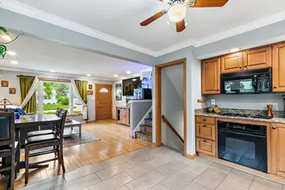 117 S Erie Street, Wheaton, IL 60187 - Photo 11
