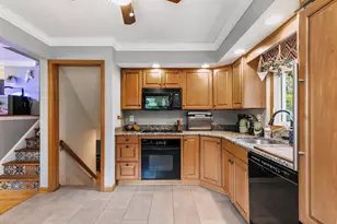 117 S Erie St, Wheaton, IL 60187 - Photo 9