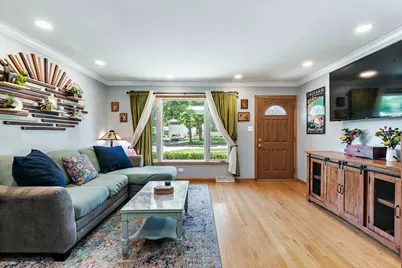117 S Erie Street, Wheaton, IL 60187 - Photo 3
