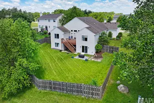 1955 W Overlook Ct, Round Lake, IL 60073 - Photo 5