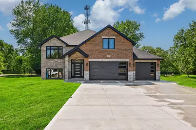 6556 W 85th Street, Burbank, IL 60459 - Photo 1