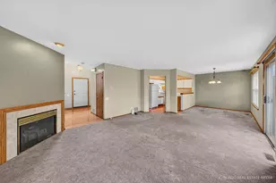 738 Silk Oak Ln, Crystal Lake, IL 60014 - Photo 5