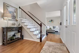 1598 Lois Ann Ln, Naperville, IL 60563 - Photo 3
