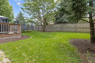 1598 Lois Ann Ln, Naperville, IL 60563 - Photo 25