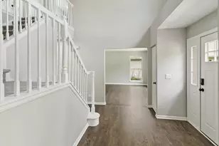600 Brookstone Rd, Grayslake, IL 60030 - Photo 11