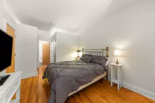 212 W Washington Ave, Chicago, IL 60606 - Photo 13
