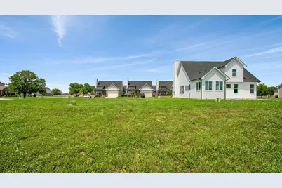 2076 Waters Edge Drive, Minooka, IL 60447 - Photo 7