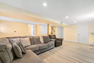 292 E Burlington St, Riverside, IL 60546 - Photo 15