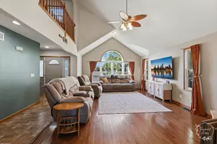 529 Hollyberry Ln, Bourbonnais, IL 60914 - Photo 9