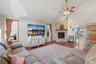 529 Hollyberry Ln, Bourbonnais, IL 60914 - Photo 5