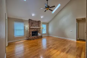 8 Steck Ct, Bolingbrook, IL 60440 - Photo 5