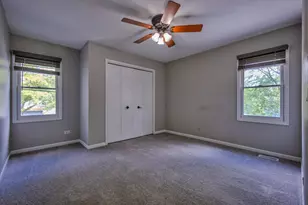 8 Steck Ct, Bolingbrook, IL 60440 - Photo 17