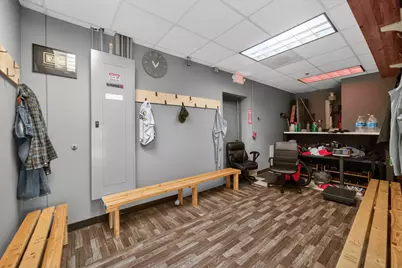 335 W Irving Park Road, Wood Dale, IL 60191 - Photo 3