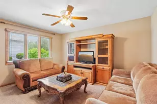 308 S Knollwood Dr, Schaumburg, IL 60193 - Photo 13