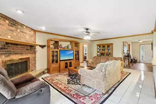 308 S Knollwood Dr, Schaumburg, IL 60193 - Photo 9