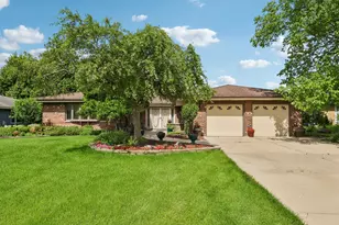 308 S Knollwood Dr, Schaumburg, IL 60193 - Photo 1