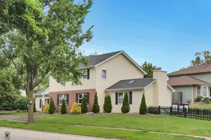 8348 Adbeth Ave, Woodridge, IL 60517 - Photo 3