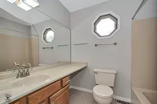 8348 Adbeth Ave, Woodridge, IL 60517 - Photo 29
