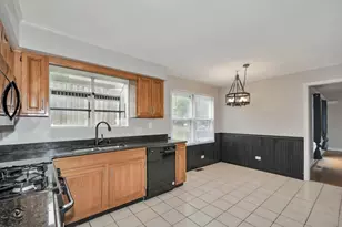 8348 Adbeth Ave, Woodridge, IL 60517 - Photo 15