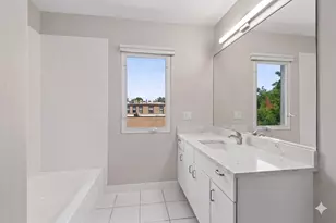 2524 W Bloomingdale Ave, Chicago, IL 60647 - Photo 9