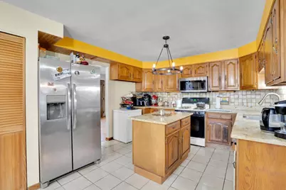 8949 Olympic Drive, Bridgeview, IL 60455 - Photo 9