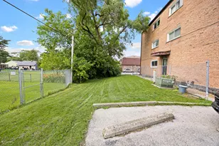 7610 S 88 Ct, Justice, IL 60458 - Photo 19